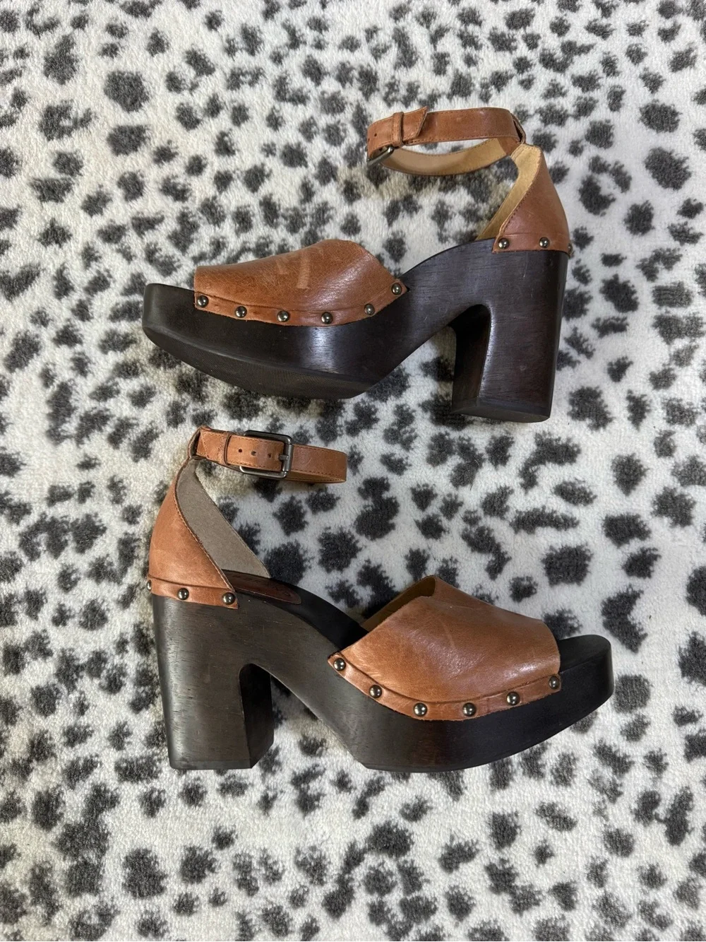 Lucky Brand Women's Tan Leather Studded Platform Sandals with Ankle Strap